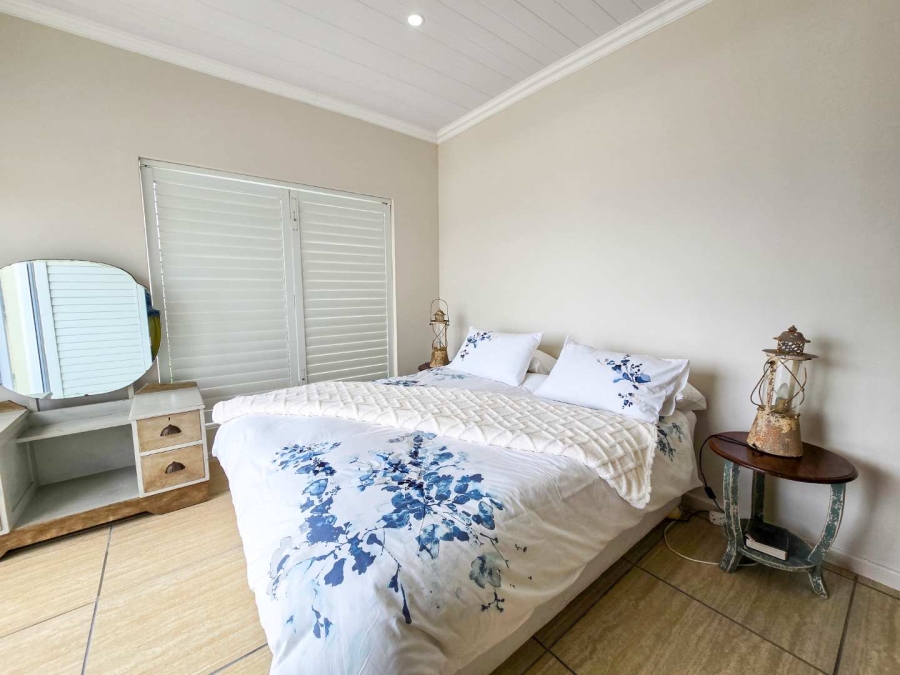 5 Bedroom Property for Sale in Jongensfontein Western Cape